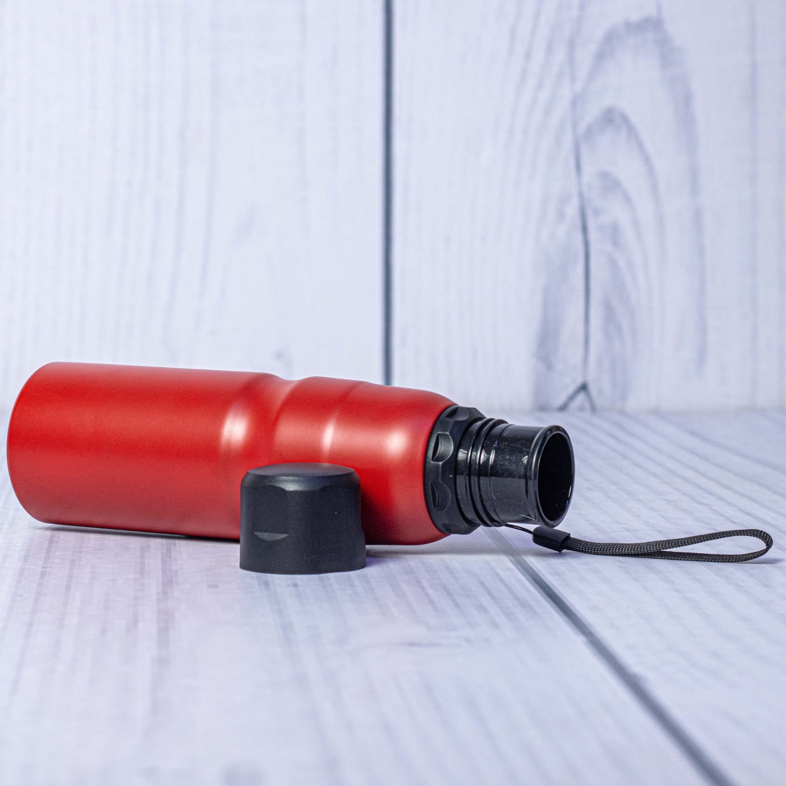 SPORTY WATER BOTTLE