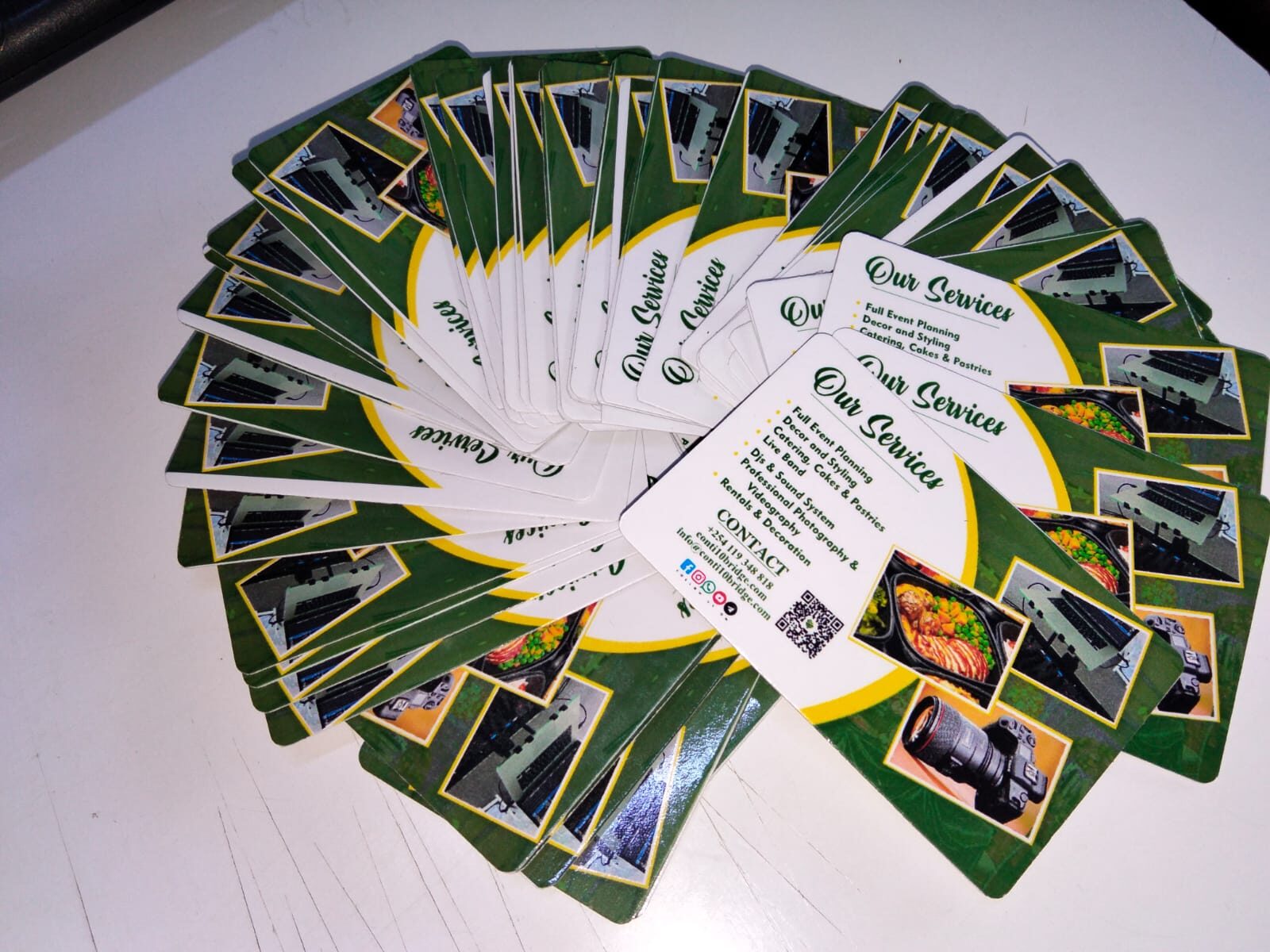 DESIGNING AND PRINTING BUSINESS CARDS