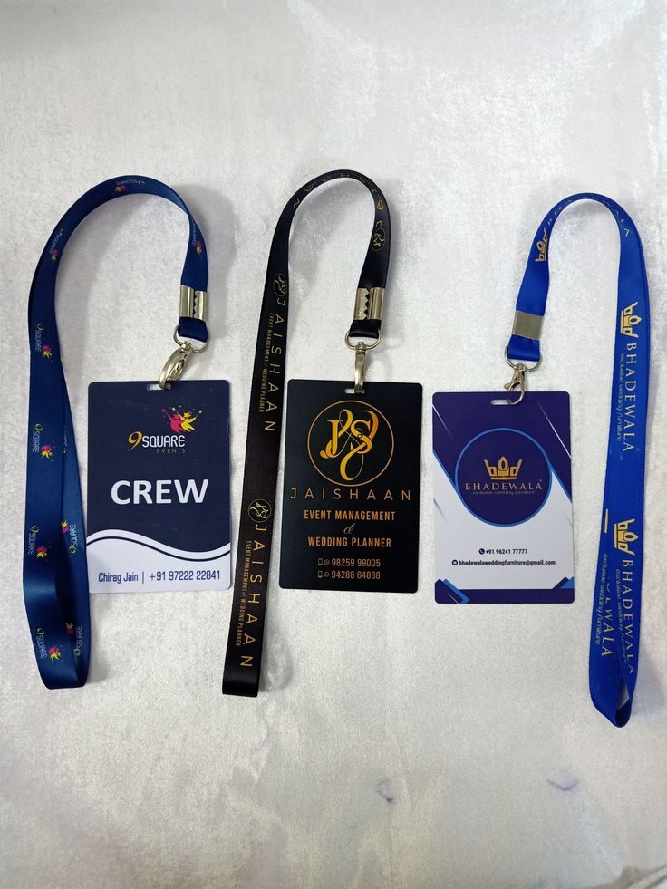 ID POCKET WITH LANYARD