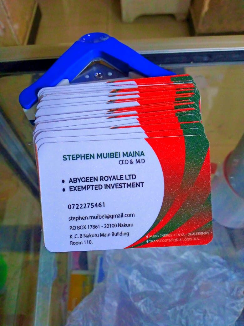 DESIGNING AND PRINTING BUSINESS CARDS