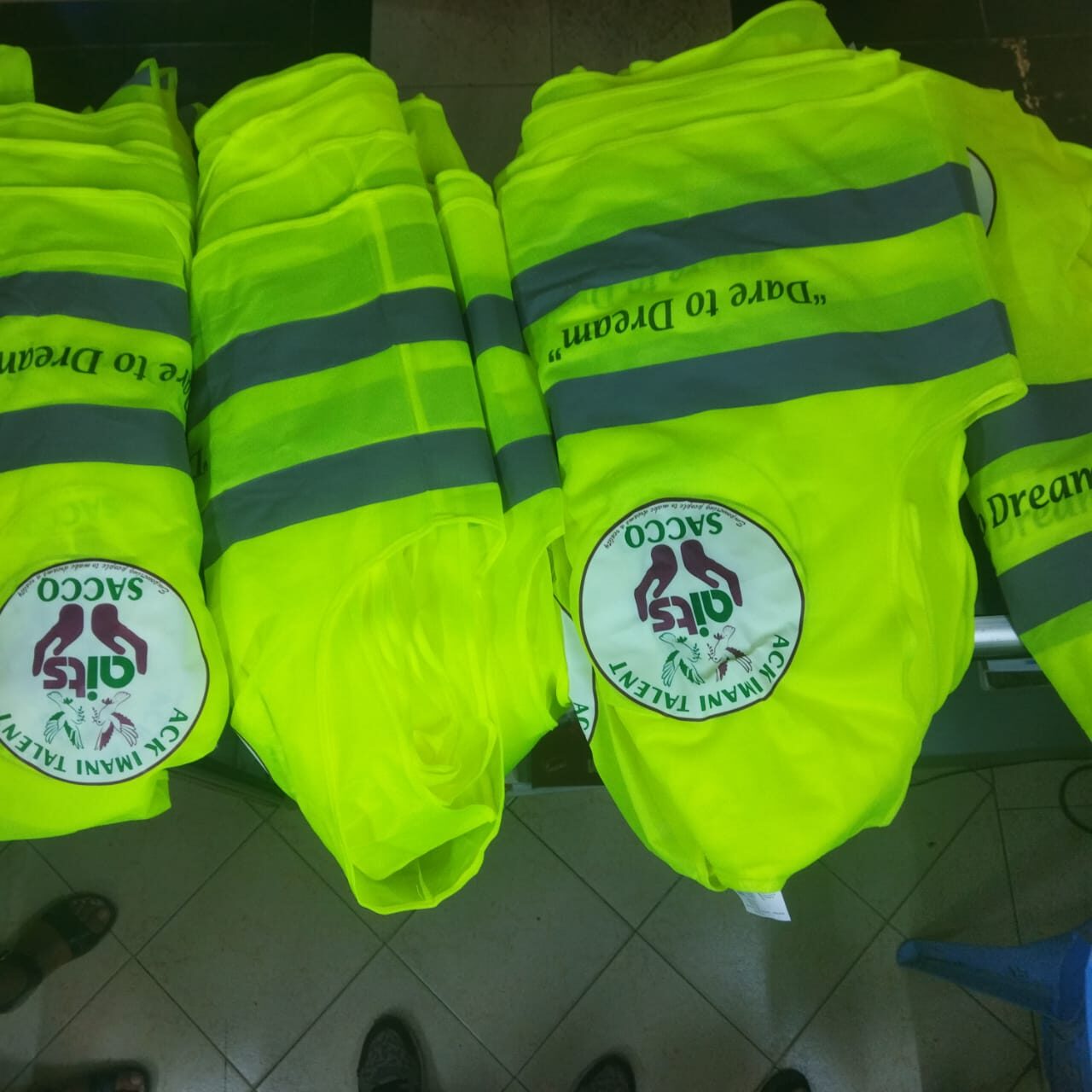 BRANDED REFLECTORS